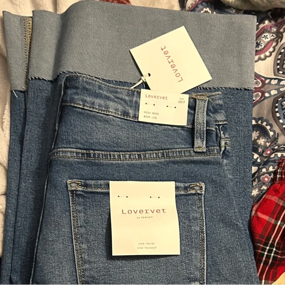 Lovervet High Rise Blue Jeans - Picture 3 of 4